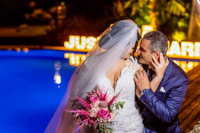 Δέσποινα και Γιώργος - Γάμος σε ροζ και φούξια αποχρώσεις