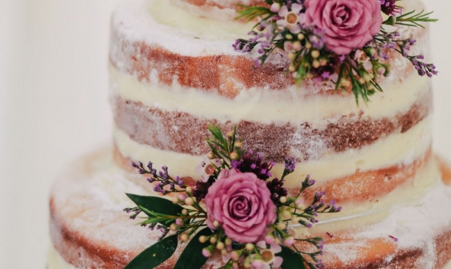 Naked Wedding Cakes: Πρωτότυπες Ιδέες για Τούρτα Γάμου