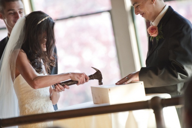 Φτιάξτε ένα κουτί συμφιλίωσης στη γαμήλια τελετή